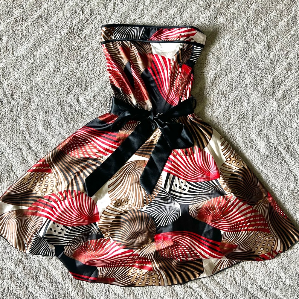 Strapless Red and Brown Patterned Dress
